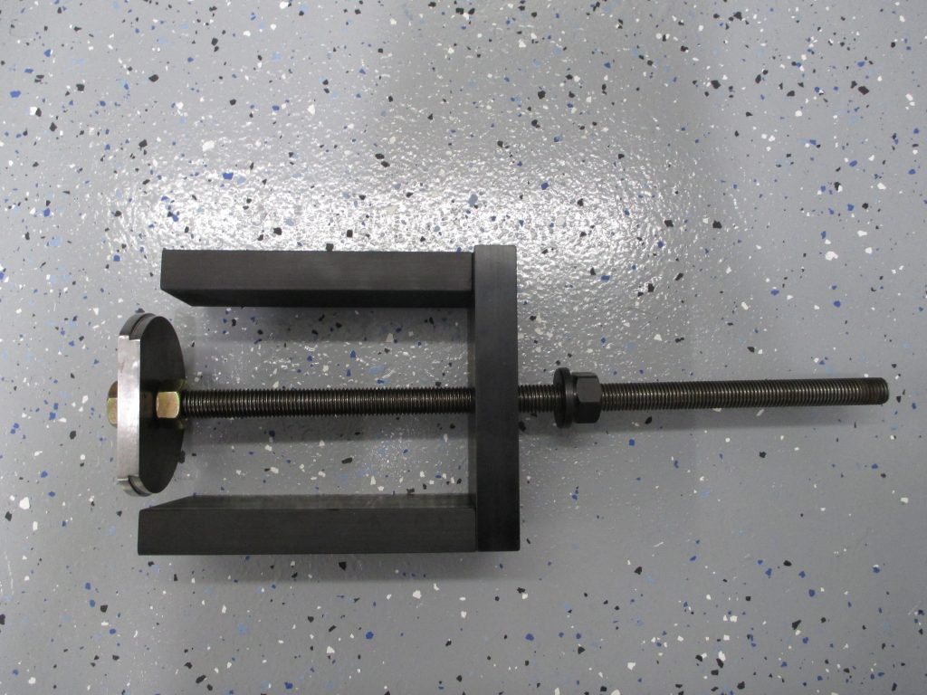 SRE Custom Sleeve Puller